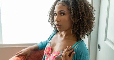 Cover for 'VRAllure: Old Friend, New Pleasure'