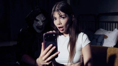 DarkRoomVR: Naughty Halloween: Behind Your Back!